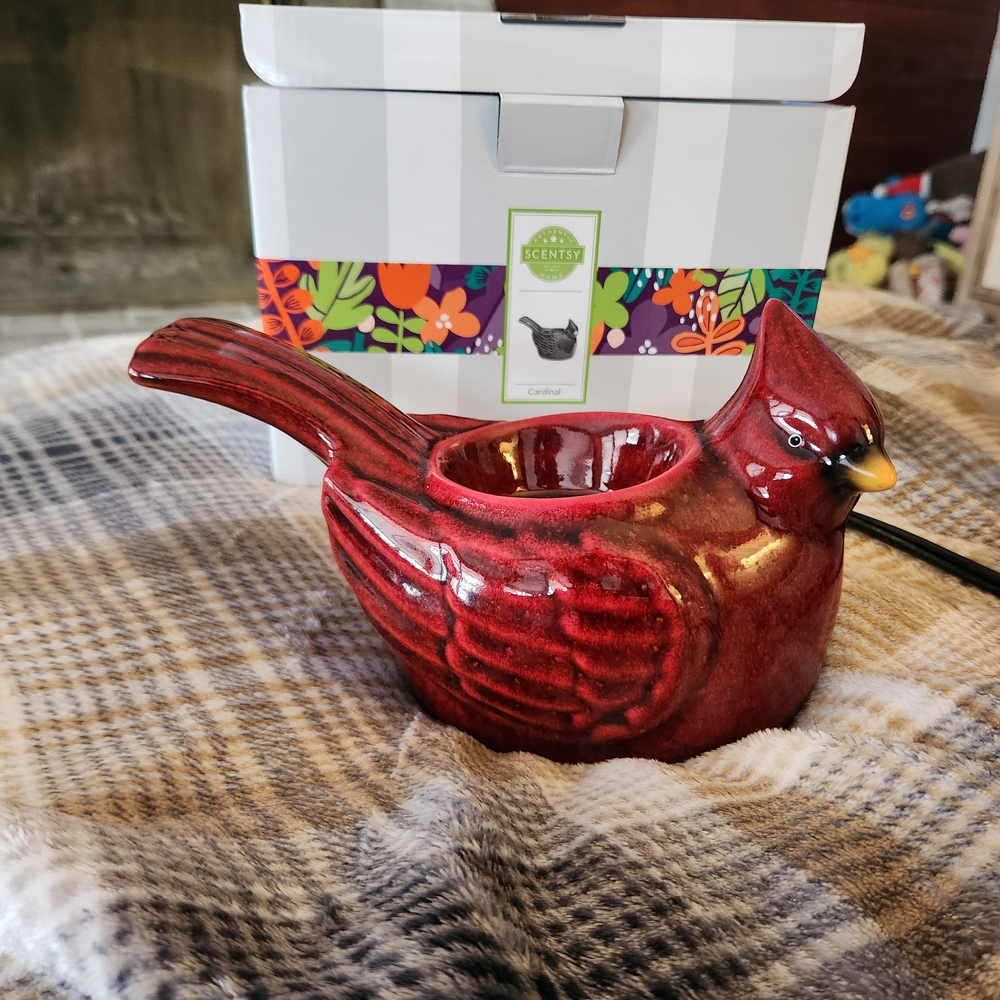 Scentsy Red Cardinal Warmer